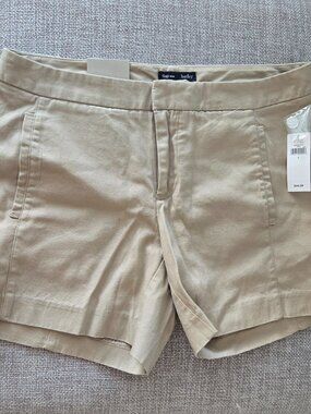 Title: Gap Factory Hadley Khaki Tailored Shorts Size 2 NWT